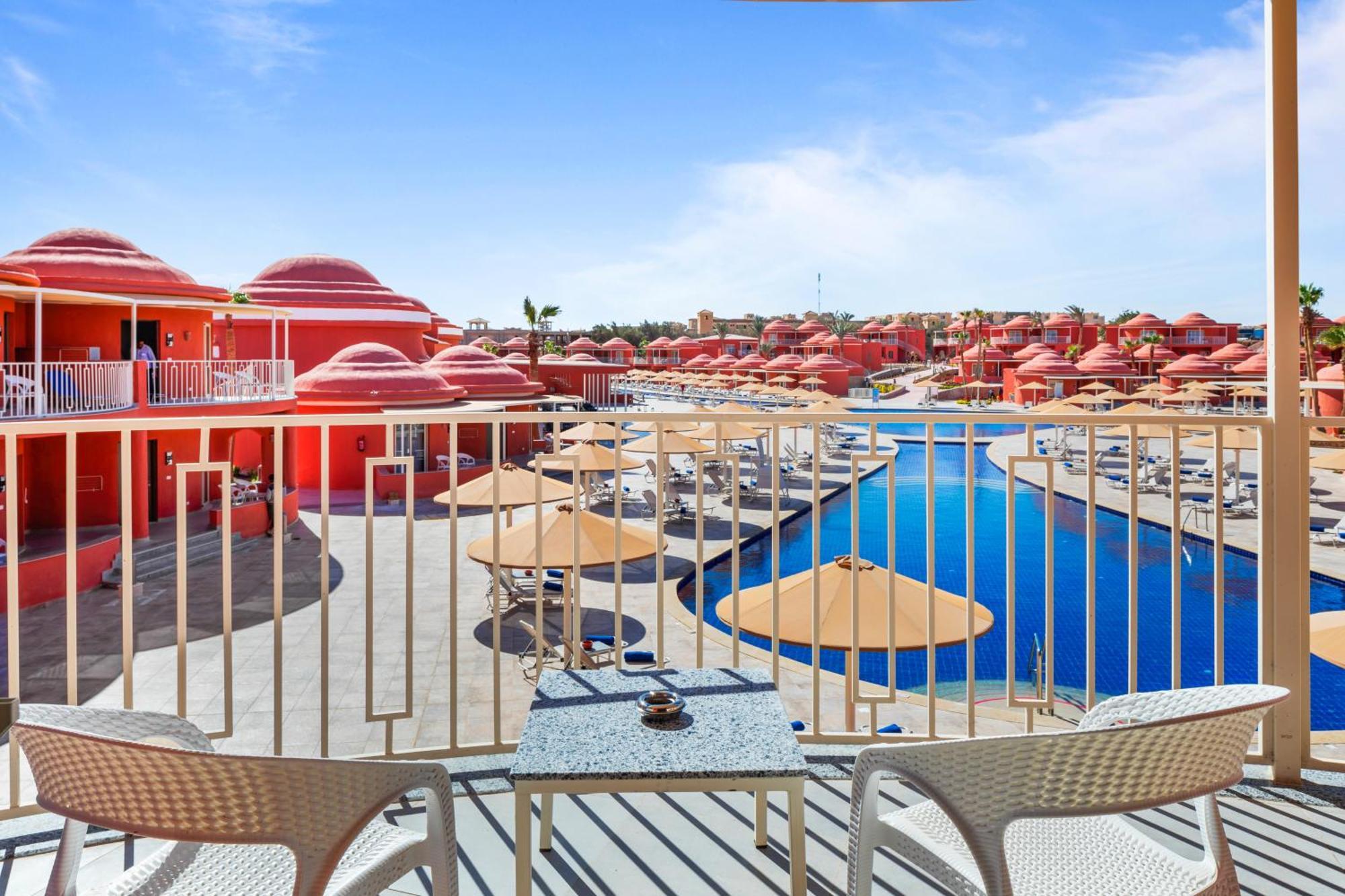 Pickalbatros Laguna Club Resort Sharm El Sheikh 外观 照片 View of the pool at the Hilton Sharm El Sheikh