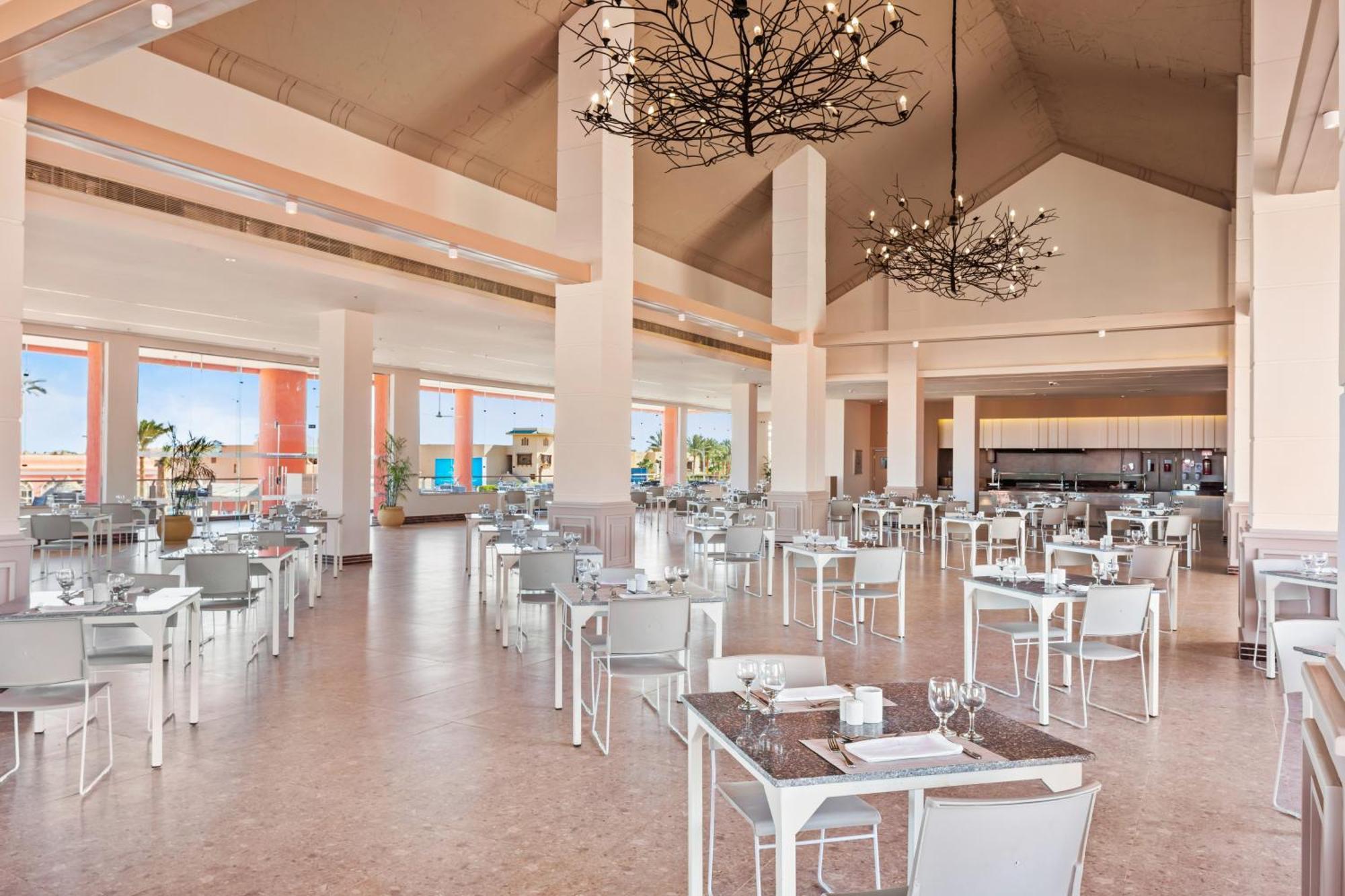Pickalbatros Laguna Club Resort Sharm El Sheikh 外观 照片 The buffet at the hotel