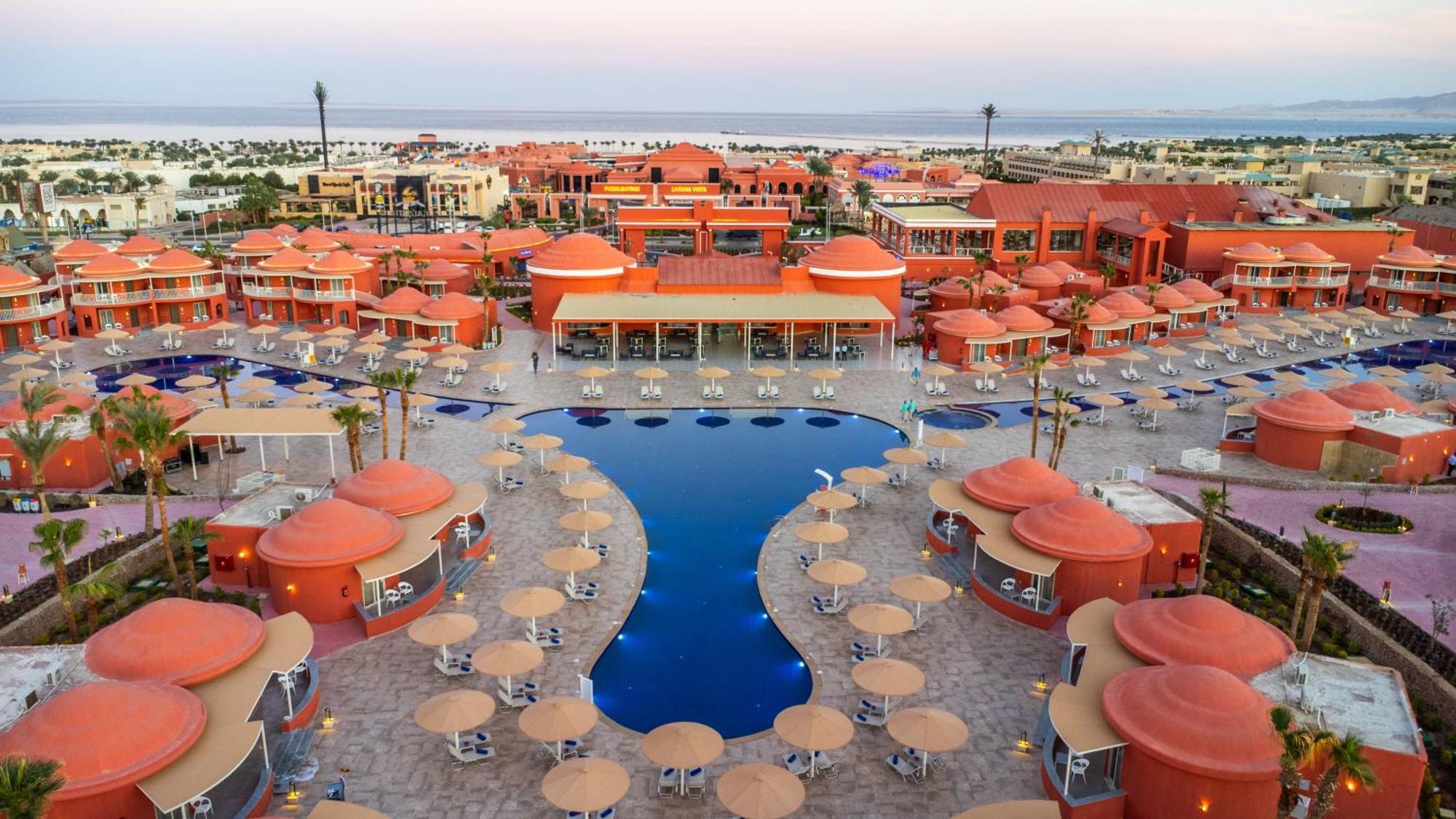 Pickalbatros Laguna Club Resort Sharm El Sheikh 外观 照片 The resort at sunset